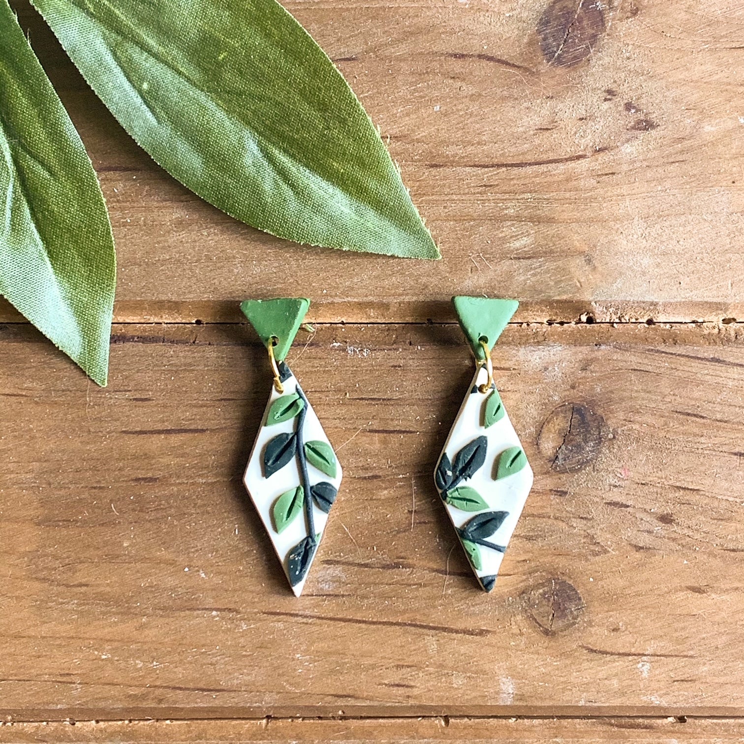 Leafy Green Slab Earrings (Diamond)